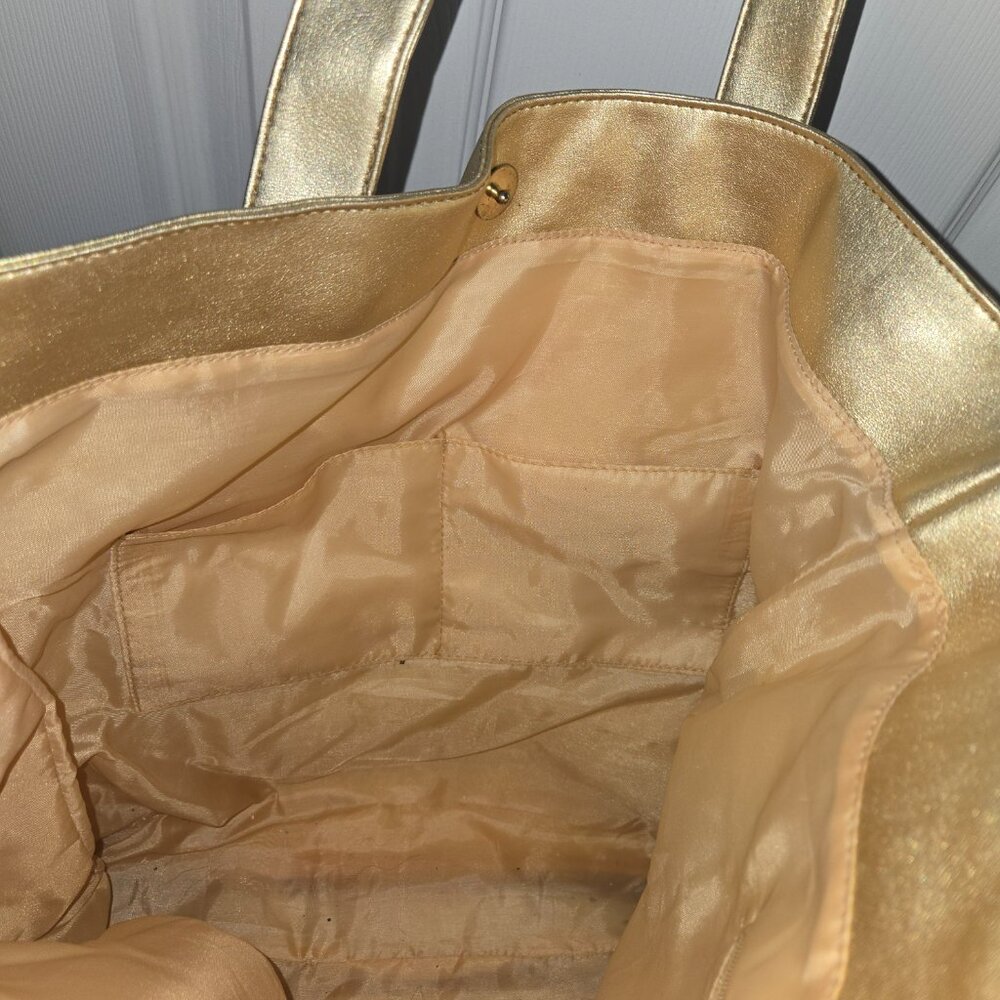 Gold tote bag with sequin detailing - Picture 9 of 10